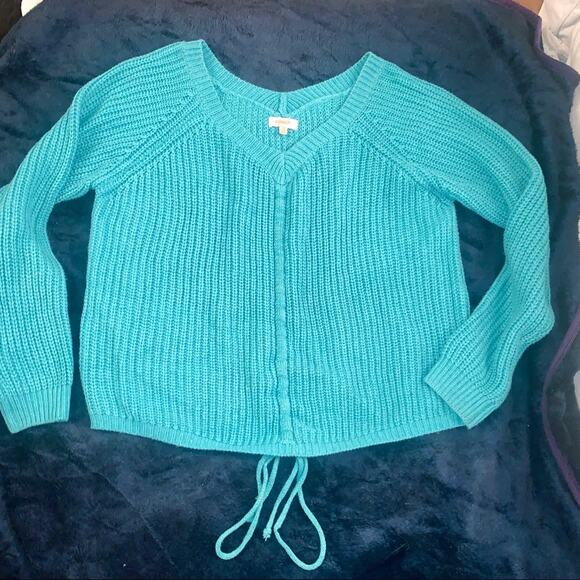 NWOT TIFFANY BLUE SWEATER WITH RUCHING - ADJUSTABLE LENGTH S OVERSIZED - Picture 3 of 10